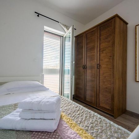 Apartman Paula Kaštela Eksteriør bilde