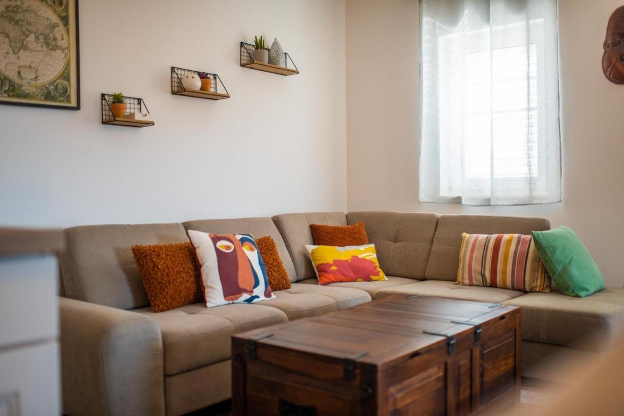 Apartman Paula Kaštela Eksteriør bilde