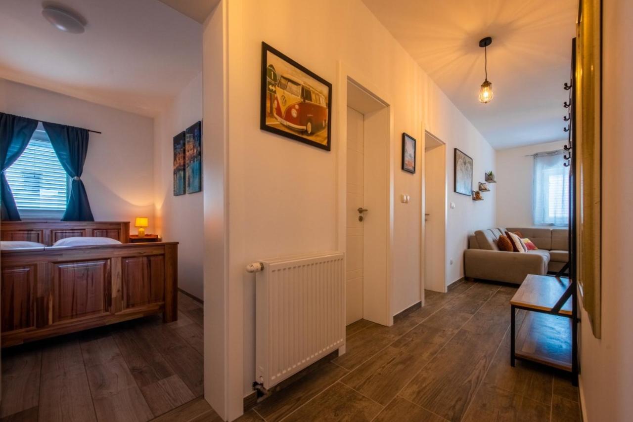 Apartman Paula Kaštela Eksteriør bilde