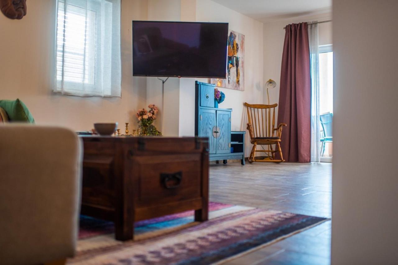 Apartman Paula Kaštela Eksteriør bilde