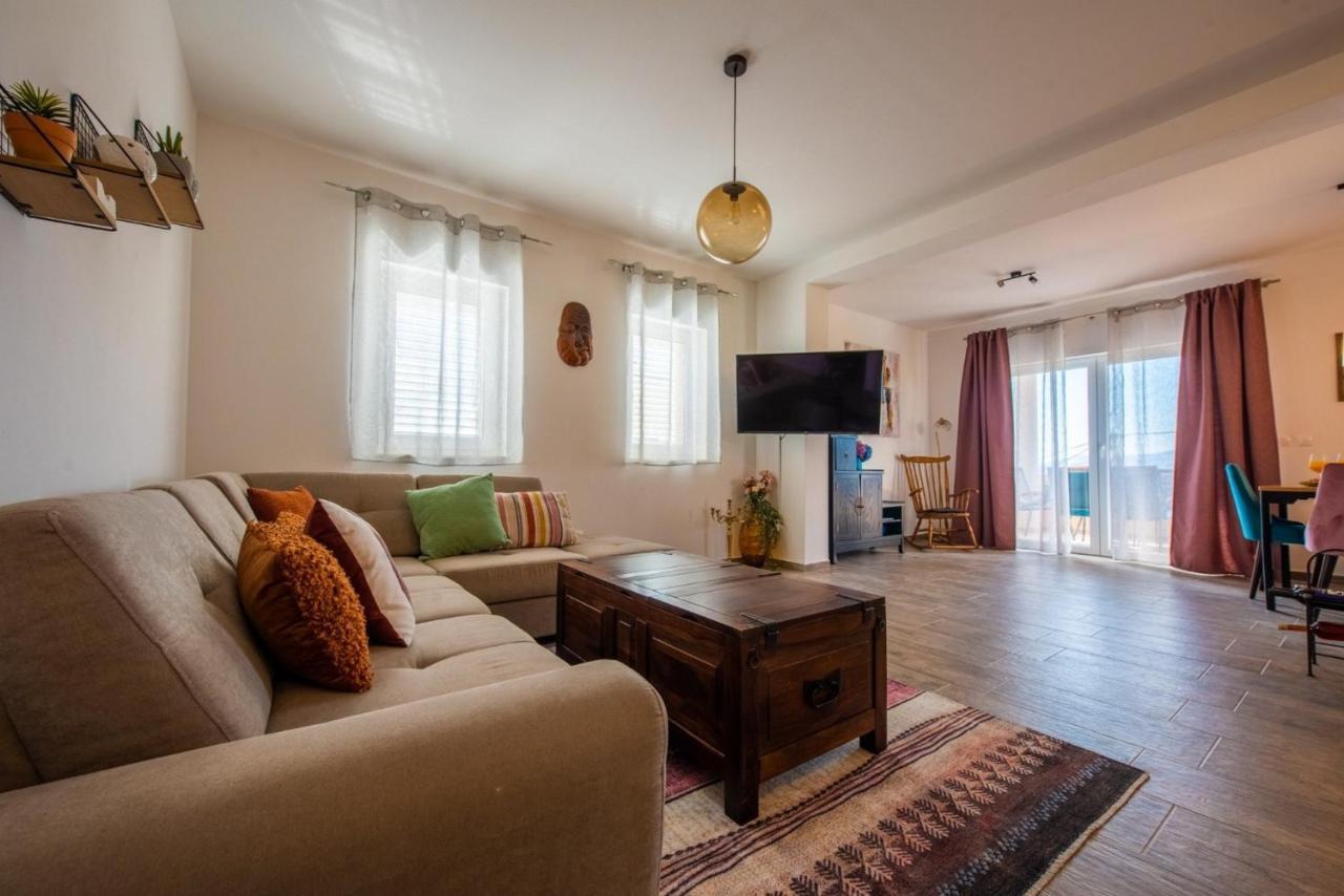 Apartman Paula Kaštela Eksteriør bilde