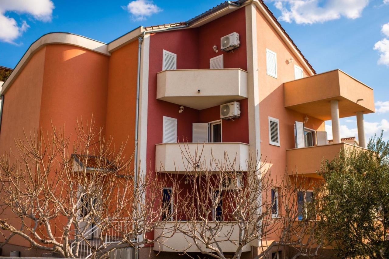 Apartman Paula Kaštela Eksteriør bilde