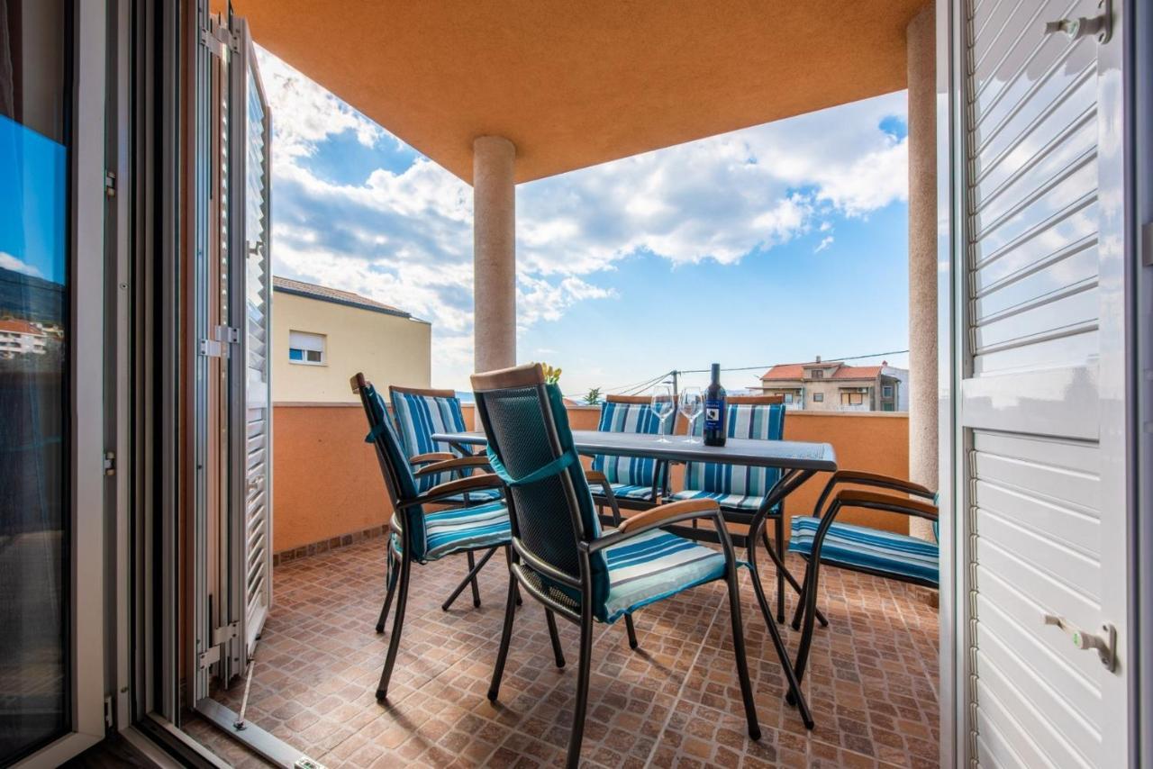 Apartman Paula Kaštela Eksteriør bilde